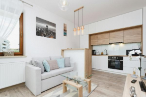 Tauron Arena Elegant Apartment Dąbska by Noclegi Renters